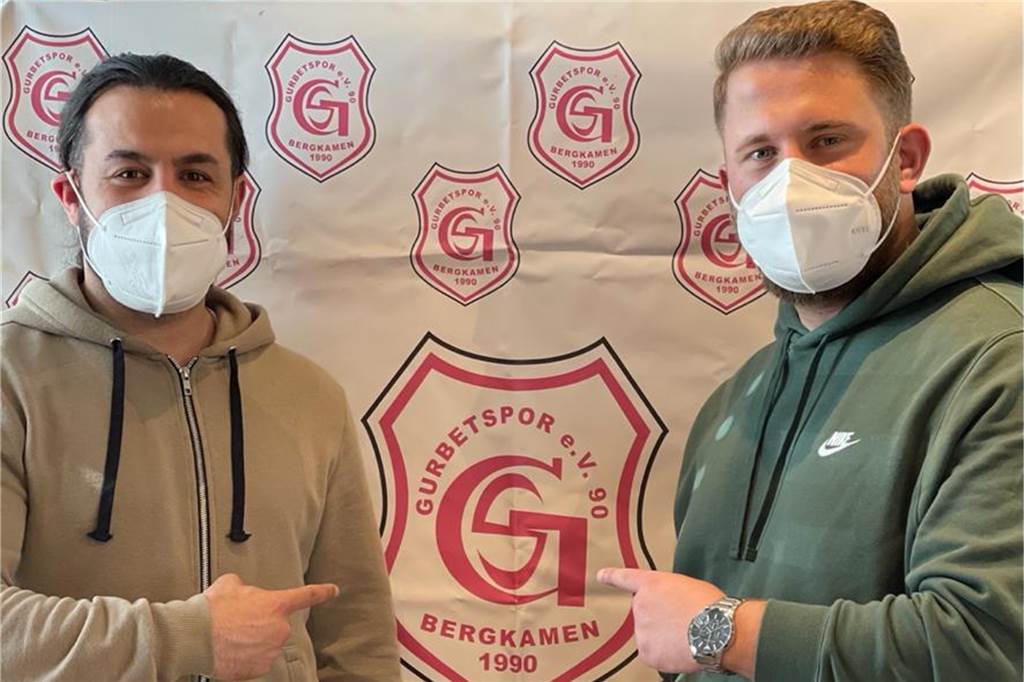 Auch der neue Trainer von Gurbet Spor Bergkamen spielte schon höherklassig Neu-Trainer Aziz Öden und Deniz Erbay (re.) stehen auf Gurbet Spor Bergkamen und blicken in eine hoffentlich erfolgreiche Zukunft.