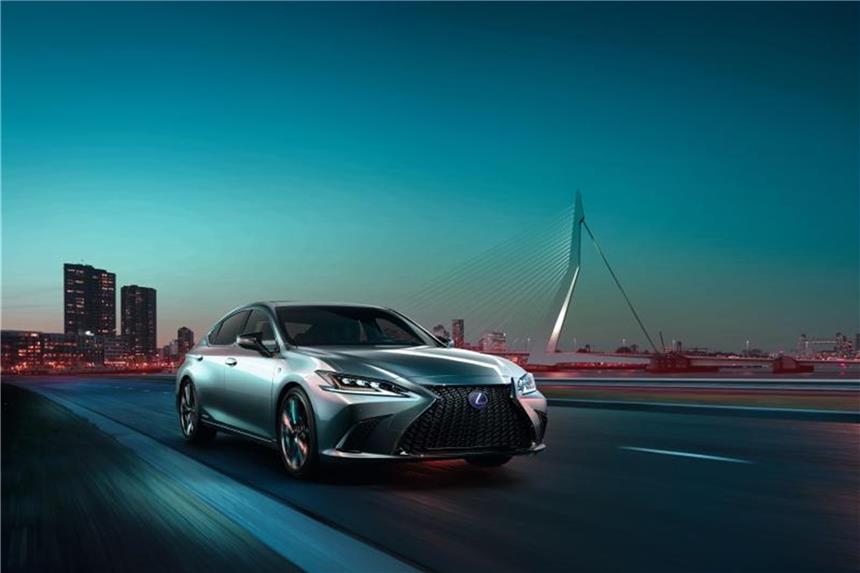 Neuer Lexus ES wird 2019 in Europa zum GS-Nachfolger Neue Mittelklasse: Der ES ersetzt bei Lexus Anfang 2019 in Deutschland den GS. Foto: Lexus