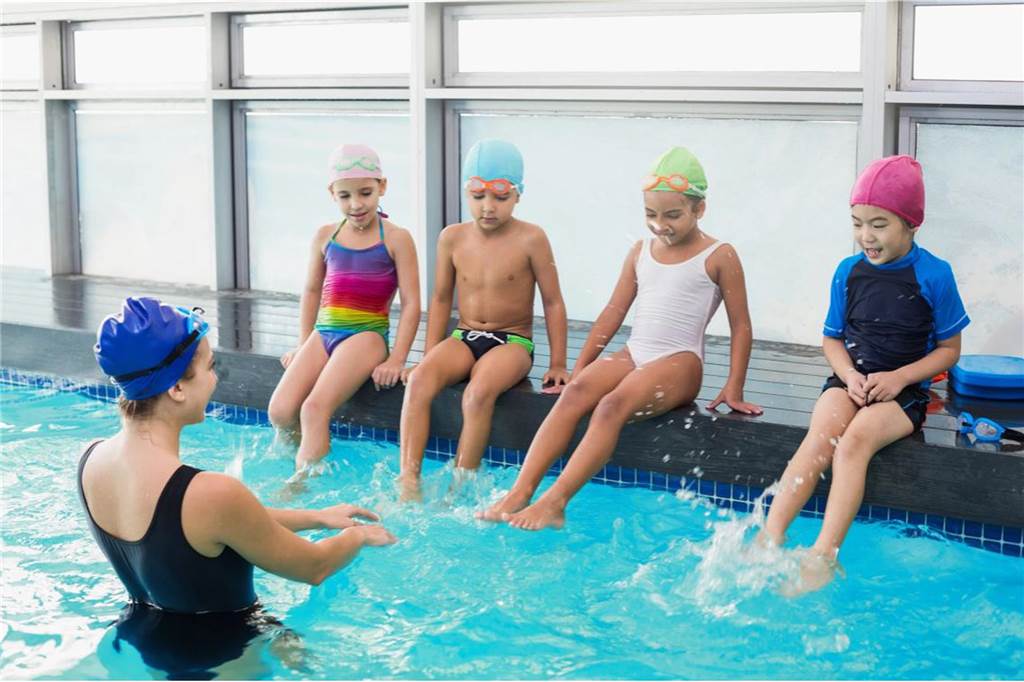 Begehrte Kurse: Wo man in Haltern schwimmen lernen kann Neue Schwimmlernkurse bietet auch das Freibad Sythen für Kinder an.
