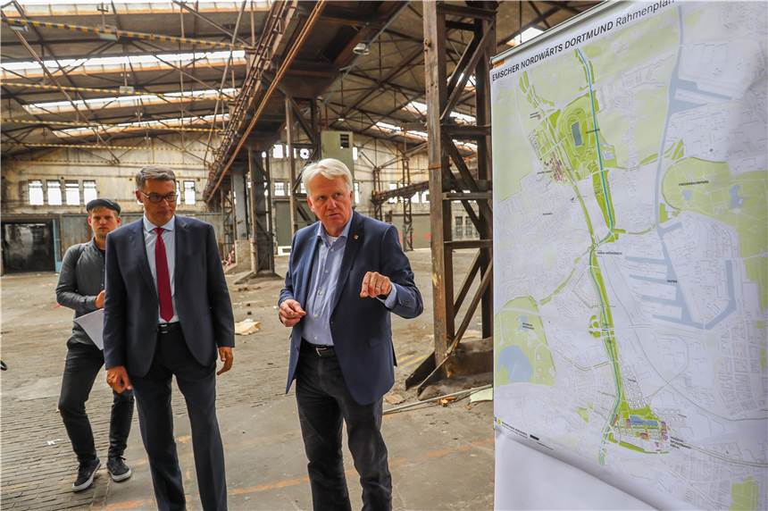 Regionalverband macht den Weg frei für Internationale Gartenausstellung 2027 Neues Grün und die Wiederbelebung alter Industrieareale gehören zum Dortmunder Zukunftsgarten für die IGA 2027. Vertreter der Stadt stellten das Projekt „Emscher Nordwärts“ im Juni vor.