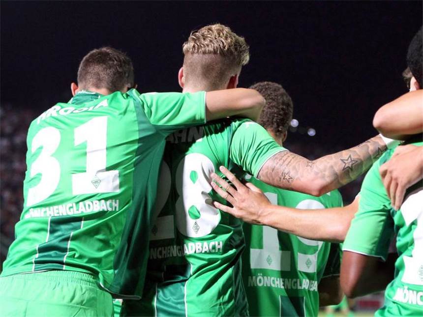 Gladbachs Neue im Fokus: Hahn sticht, Sommer patzt Neuzugang André Hahn (M.) fügte sich in Mönchengladbach gut ein. Foto: Fehim Demir