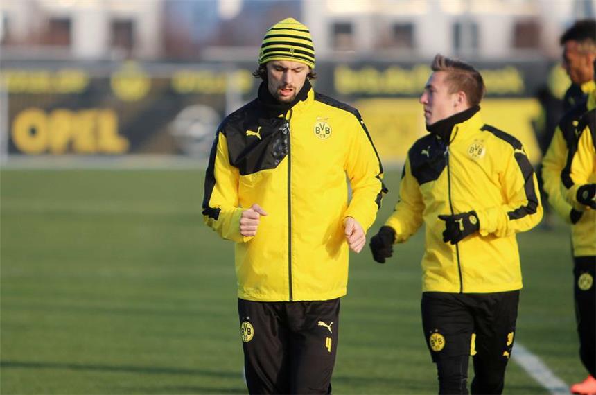 HSV bestätigt Interesse an Neven Subotic Neven Subotic' Vertrag beim BVB läuft noch bis Sommer 2018.