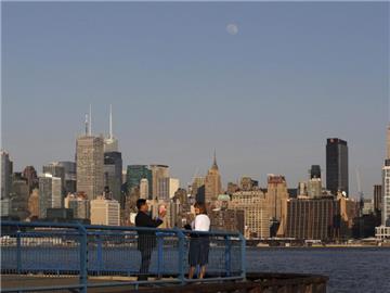 New York lockt mit vielen Sehenswürdigkeiten. Die lokalen Hotelpreise gehören leider nicht dazu. Der Durchschnittspreis stieg hier laut Hotelportal Hotel.de um satte 42 Prozent. Foto: Gary Hershorn