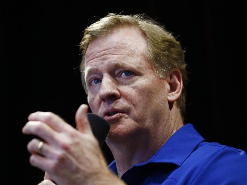 Bewegung im Hymnenstreit des American Football NFL Commissioner Roger Goodell hofft auf eine Ende der Spielerproteste während der Hymnen. Foto: Ross D. Franklin