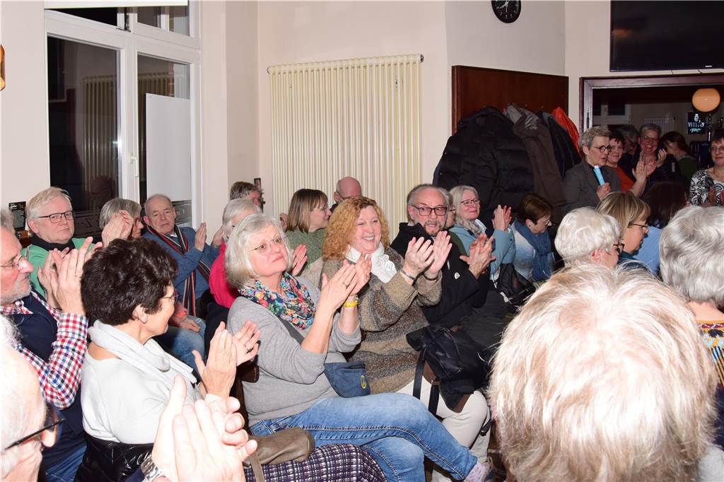 „Omas gegen Rechts“ in Haltern: enormer Zulauf bei Ortsgruppengründung "Omas gegen Rechts" gründen sich in Haltern