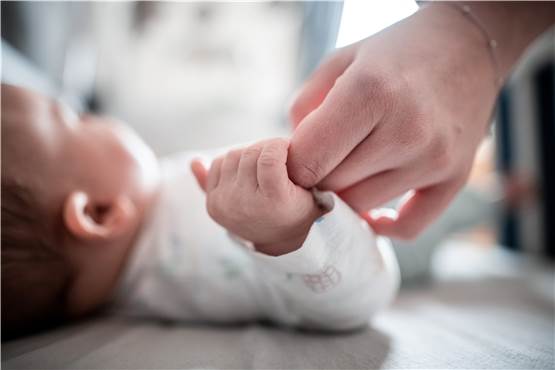 Statt Babyklappe? Über 800 vertrauliche Geburten in Deutschland