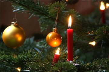Nicht jeder hat die Möglichkeit, Weihnachten mit der Familie zu verbringen. Foto: Karl-Josef Hildenbrand