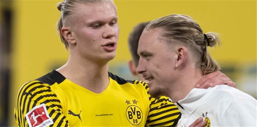 Extra-Lob nach Sieg gegen Bielefeld – BVB-Torschütze Wolf zieht Frisurenvergleich Nicht nur frisurentechnisch auf den Spuren von Erling Haaland: BVB-Torschütze Marius Wolf (r.).