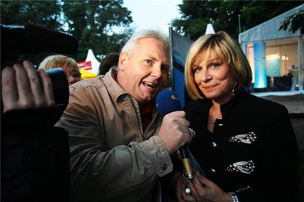 Nicht nur Fußballpromis wie Jürgen Klopp interviewte Uwe Kisker, sondern auch bekannte Schlagerstars wie Mary Roos.