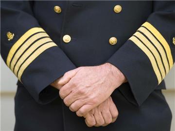 Nicht nur Kapitäne sind bei den Kreuzfahrt-Reedern gefragt. Etwa auch IT-Experten oder Frisöre werden oft für die Crew gesucht. Foto: Lukas Schulze