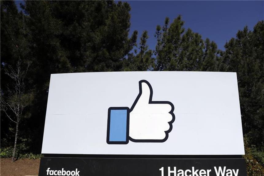 Deutsche Internetnutzer haben Angst vor Datenmissbrauch Nicht nur Nutzer sind verunsichert, auch nach Meinung von Kartellamtspräsident Andreas Mundt hat Facebook bei der Datennutzung seine Marktmacht missbraucht. Foto: Marcio Jose Sanchez/AP
