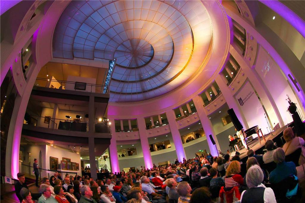 „Juwel“ an der Hansastraße soll wieder strahlen: Große Umbaupläne fürs MKK Nicht nur zur alljährlichen Museumsnacht ist die Rotunde des MKK ein beliebter Veranstaltungsort.