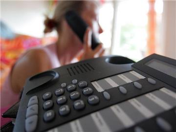 Nicht rechtens: Wenn die Krankenkasse am Telefon Mitglieder wirbt, kann sie mit einer Strafe rechnen. Foto: Uli Deck