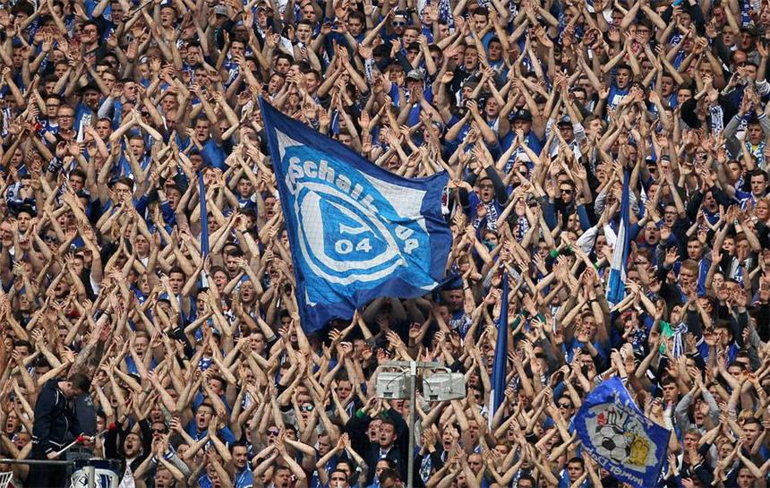 Schalke reist ohne Fans ins entfernte Krasnodar Nicht viele Schalke-Fans werden den weiten Weg nach Krasnodar antreten.