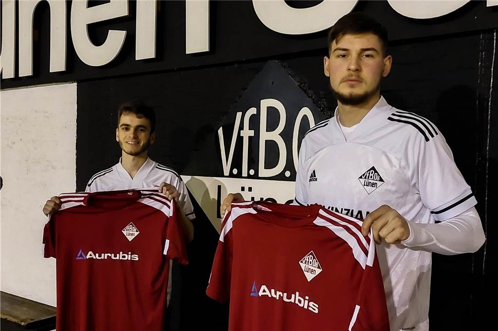 Zwei Talente aus Dortmund treiben Kader-Verjüngung des VfB voran Nick Gehrmann (l.) und Benedict Cabron verstärken den VfB Lünen.