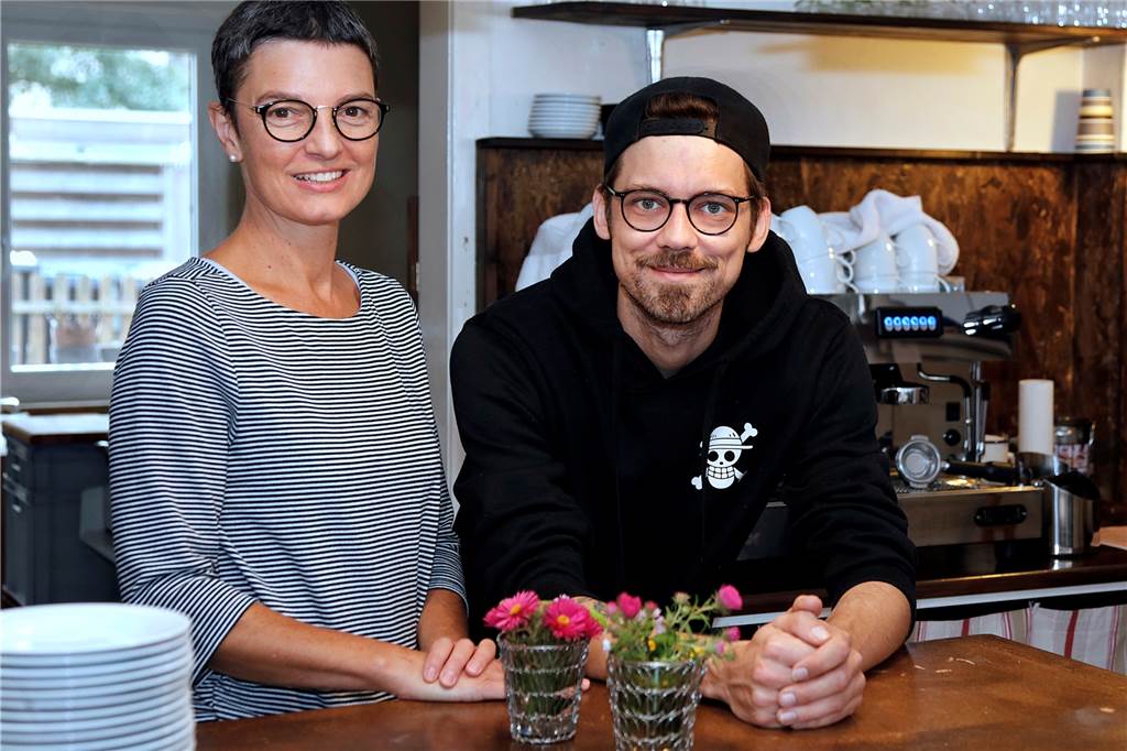 Am Standort des Halterner Cafés ArtemPause entsteht eine neue Gastronomie Nick Kutzinski freut sich auf seine neue Wirkungsstätte. Birgit Flachmeier und auf die Zusammenarbeit mit Birgit Flachmeier im kommenden Jahr.
