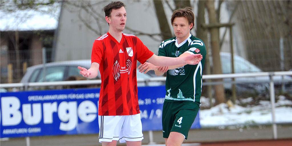 Mehr als Kreisliga C muss es für die „aufgepimpte Altherrentruppe“ des ETuS/DJK nicht sein Nico Geitebrügge (li.) war in der abgelaufenen Saison einer der Leistungsträger der zweiten Mannschaft des ETuS/DJK Schwerte, der auch schon in der Bezirksliga zum Einsatz kam.