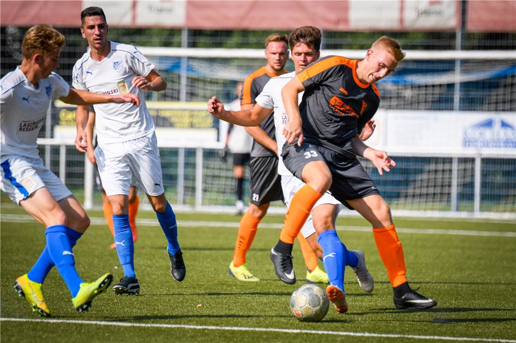 BW Alstedde: Neues System funktioniert nur eine Halbzeit lang gegen den Werner SC Nico Holtmann (r.) erzielte den 3:1-Endstand für den Werner SC.