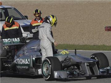 Nico Rosberg musste den Silberpfeil nach 14 Testrunden abstellen. Foto: Roman Rios