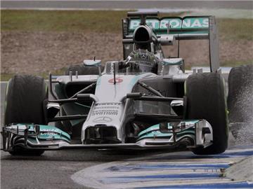 Nico Rosberg spulte mit seinem Mercedes AMG Runde um Runde ab. Foto: Roman Rios