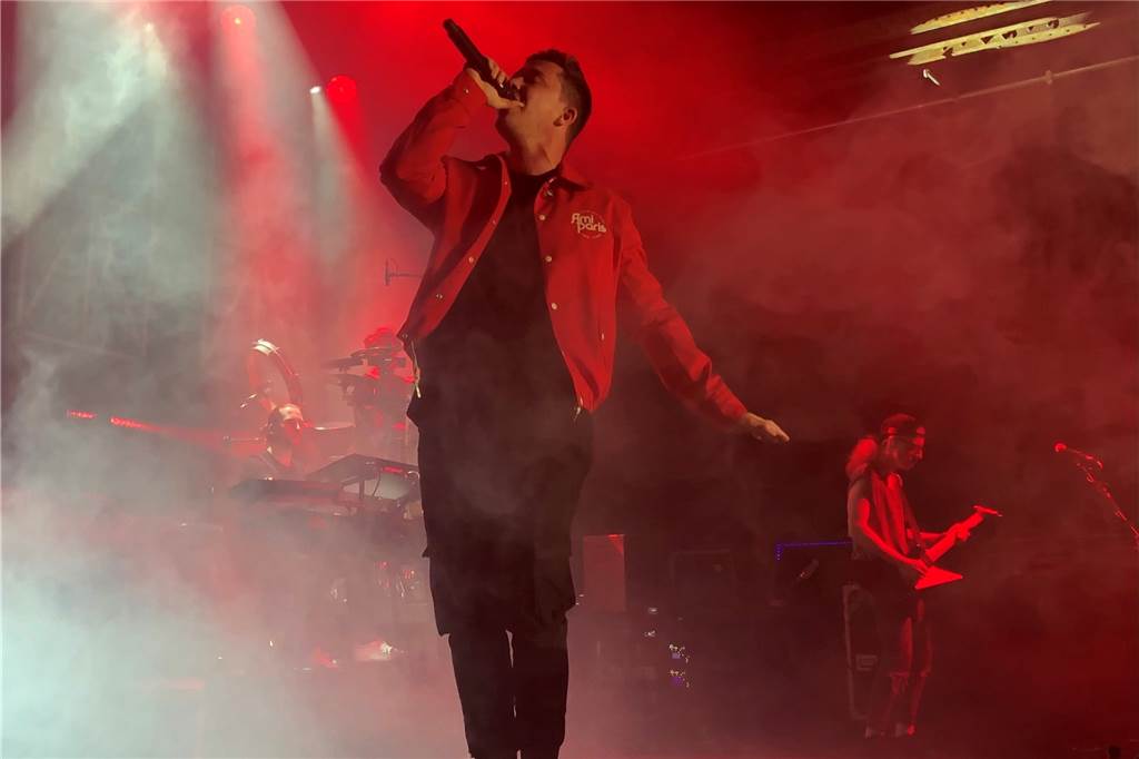 Nico Santos sang all seine bekannten Hits und freute sich, endlich wieder auf der Bühne stehen zu dürfen.