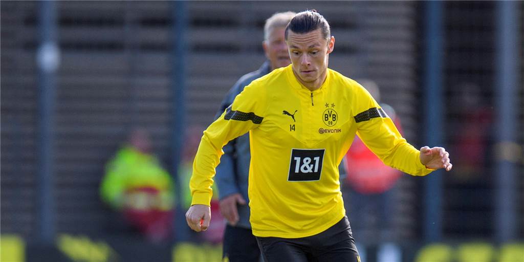Überraschung beim BVB: Nico Schulz darf wieder spielen Nico Schulz im Training des BVB.