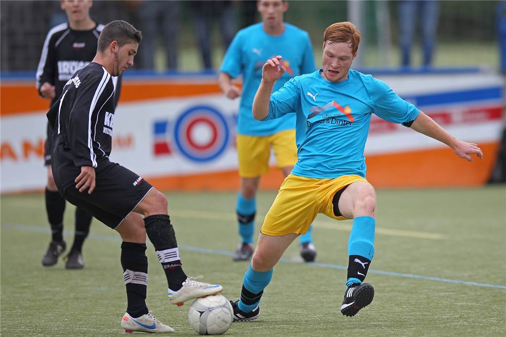 Castrop-Rauxeler Fußball-Prominenz macht jetzt beim VfB Habinghorst II mit Nico Stockhausen (r) feiert beim VfB Habinghorst II ein Comeback.