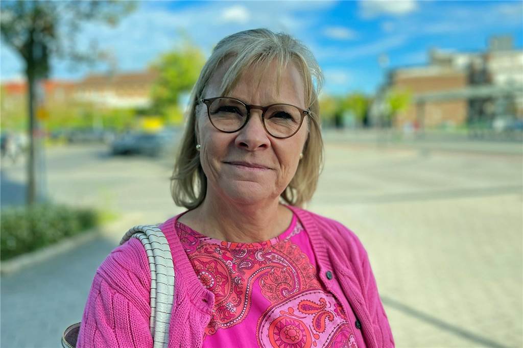Überraschende Entscheidung: Brücke für Wiehagenschule abgelehnt Nicola Buschkotte, Schulleiterin der Wiehagen-Grundschule Werne, hatte sich, wie auch die Stadtverwaltung, für eine Brücke als Verbindung zwischen Alt- und Neubau eingesetzt. Die Mehrheit der Politik folgte dem nicht.
