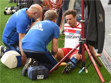 Nicolai Müller hat sich beim Jubeln einen Kreuzbandriss zugezogen und muss behandelt werden. Foto: Daniel Bockwoldt