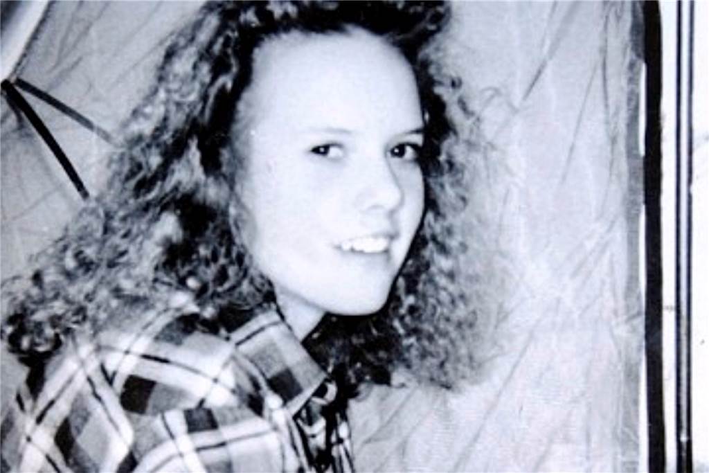 Familie Schalla nach 3 Jahren Mordprozess: „Das werde ich mir nie verzeihen“ Nicole-Denise Schalla wurde 1993 tot aufgefunden. Erst 2018 konnte die Polizei einen Verdächtigen identifizieren.