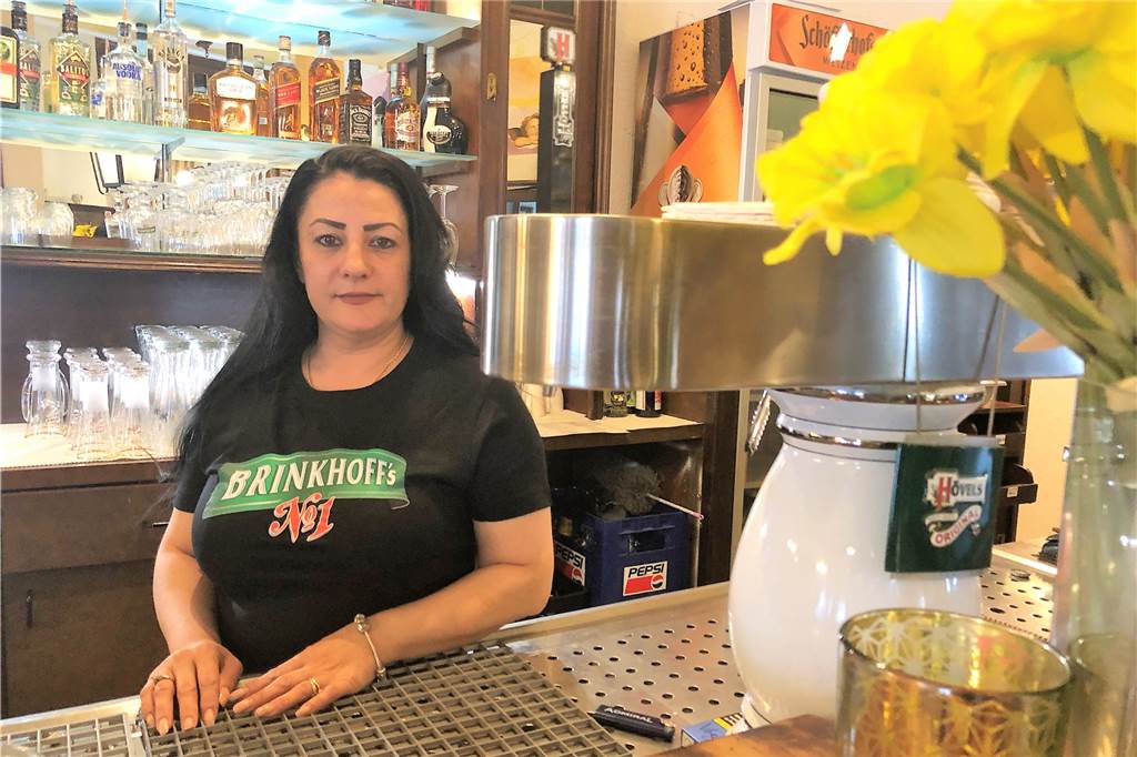 Neues Restaurant im Dortmunder Westen macht Fleischesser glücklich Nicoleta-Magdalena Ditescu (42) ist die Chefin des neuen rumänischen Restaurants „Tara Hategului“.