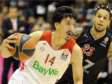 Nihad Djedovic (l) gehörte bei den Bayern mit 13 Punkten zu den Aktivposten. Foto: Daniel Dal Zennaro