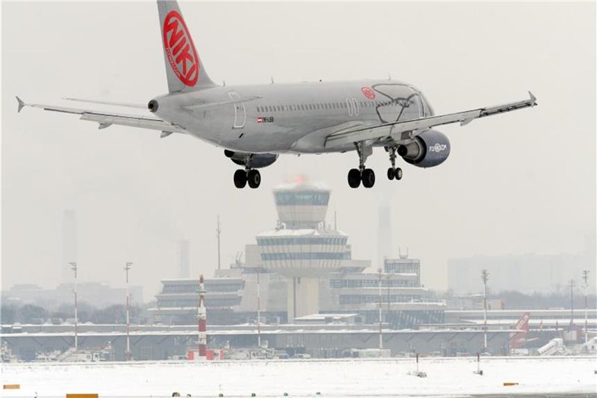 Diese Folgen hat das Ende von Niki für Passagiere Niki hat den Flugbetrieb eingestellt. Foto: Rainer Jensen/dpa