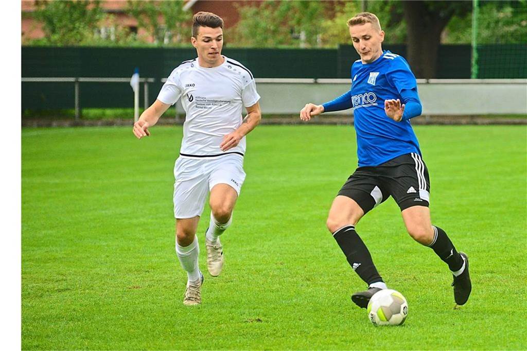 SF Graes präsentieren neues Trainerteam Niklas Bruns (l.), lange beim FC Epe aktiv, spielt ab der kommenden Saison für die Sportfreunde Graes.