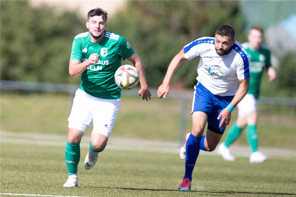 SuS Olfen, FC Nordkirchen und jetzt bei der SG Selm: Leistungsträger will zurück in die Bezirksliga Niklas Neumann (l.) spielte bereits für den PSV Bork, SuS Olfen, FC Nordkirchen und macht nun mit starken Leistungen bei der SG Selm auf sich aufmerksam.