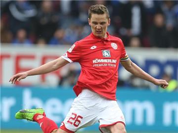 Niko Bungert bleibt Kapitän vm FSV Mainz 05. Foto: Thomas Frey