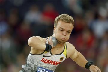 Niko Kappel hat als erster Kleinwüchsiger im Kugelstoßen die 14-Meter-Marke geknackt. Foto: Paul Harding
