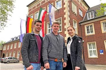 Niko Tzirtzilakis, Tom Anschlag und Luisa Lorig gehören zum Azubi-Team, das jetzt in den Schulen die Werbetrommel für die Gewerbetage 19 rühren wird. Zum Azubi-Team gehören außerdem Kimberly Leuker, Mona Wörner, Thomas Ohm, Vanessa Vos, Eva Vehring und Martin Auras.