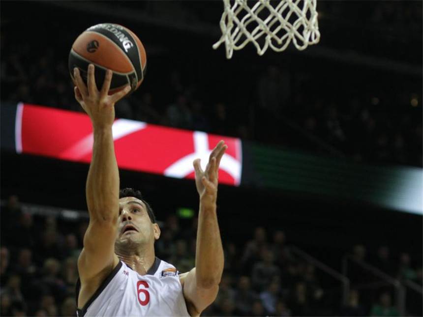 Ulms Günther nach Leidenszeit in alter Form Nikos Zisis war erfolgreichster Werfer für Brose Bamberg. Foto: Valda Kalnina