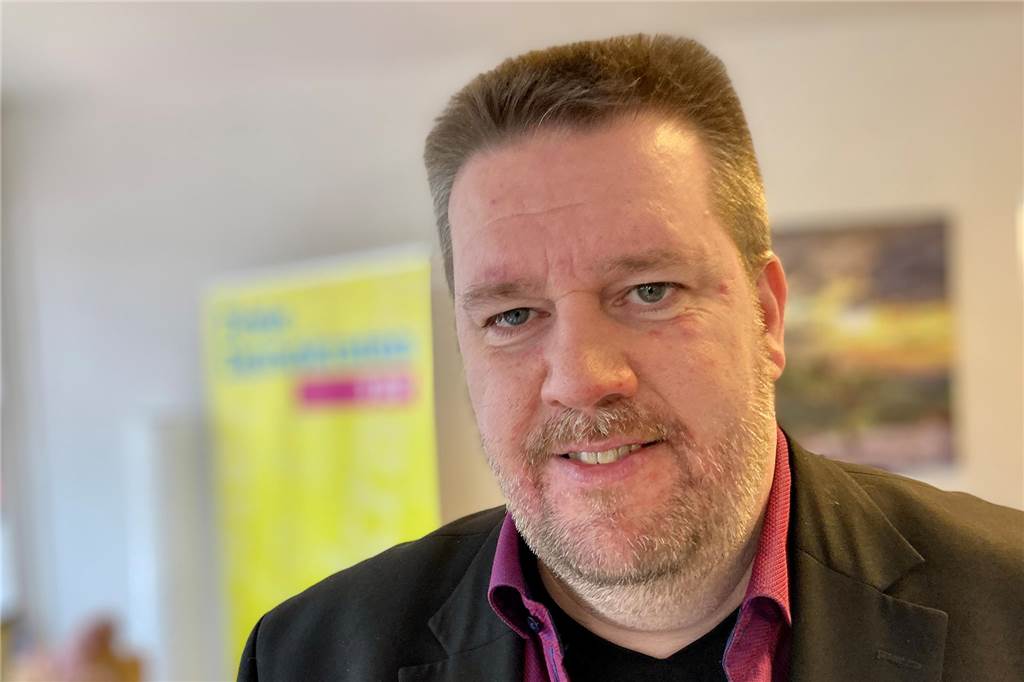 Strand auf dem Marktplatz bleibt auf jeden Fall bis Sonntag Nils Bettinger, Fraktions- und Stadtverbandsvorsitzender der FDP, kritisiert die Verlängerung des Altstadt-Sommers.
