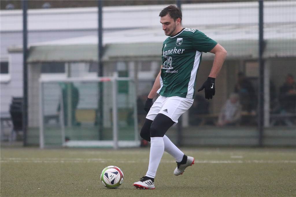 Spieler zum Re-Start: Brüggemann hat keine Lust auf Quarantäne, Venneker auf leere Ränge Nils Venneker würde gerne mit Familie und Freunden den Aufstieg des FC Nordkirchen feiern.