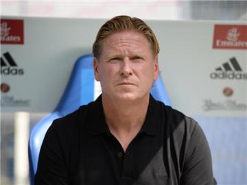 Nimmt das Pokalspiel in Osanabrück nicht auf die leichte Schulter: HSV-Trainer Markus Gisdol. Foto: Daniel Reinhardt