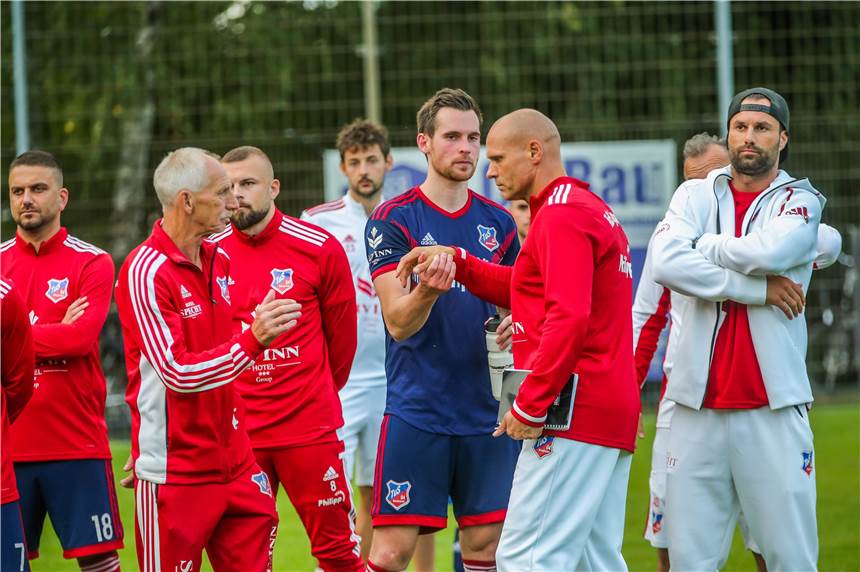 Legat nimmt Mannschaft nach Auftaktpleite in die Pflicht: „Wir wollen eine Reaktion sehen“ Nimmt sein Team in die Pflicht: Thorsten Legat.