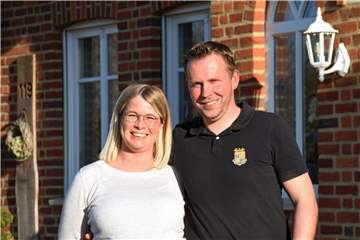 Nina und Matthias Pieper haben ihr Traumhaus gebaut. Mit der Heeker Gemeindeverwaltung hatten sie in den letzten Jahren allerdings viel Ärger.