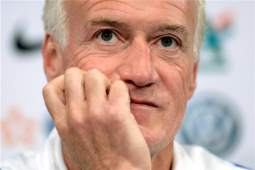 Frankreich ist gewarnt: „Das Schwerste kommt noch“ Noch belegen die Franzosen des ehemaligen Welt- und Europameisters Didier Deschamps in der Gruppe A den ersten Platz. Foto: John Walton