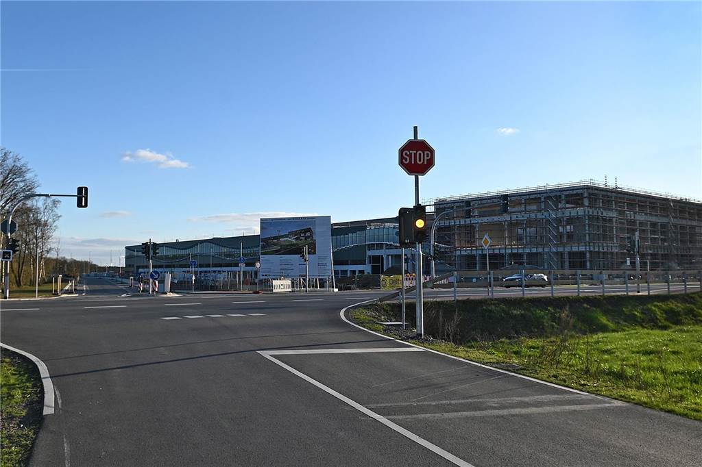Autofahrer überrascht: Plötzlich neue Ampel an der B 58 in Wulfen Ampel
