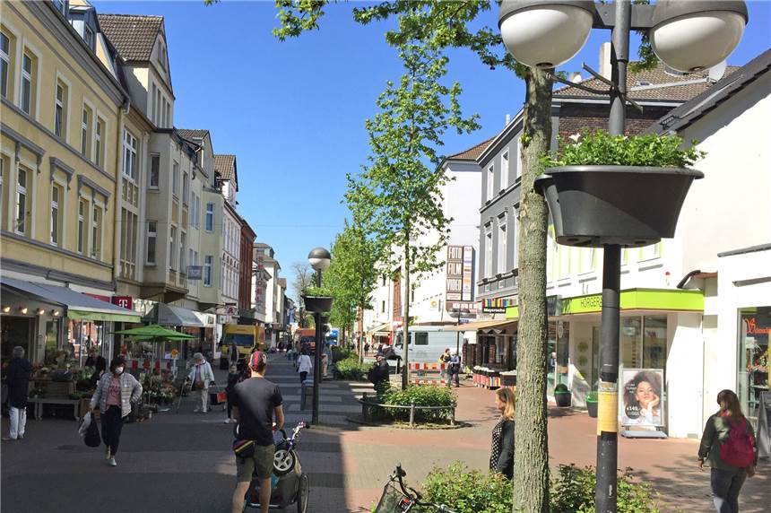 Neue Pflanzenkübel auf der Harkortstraße in Hombruch
