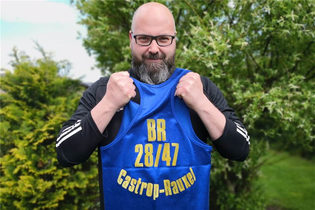 Dunkles Kapitel? Wacker-Trainer Steffen Golob tauchte jahrelang auf Schwerin ab Noch heute hat Steffen Golob das Trikot, dass er beim Boxring Schwerin trug.