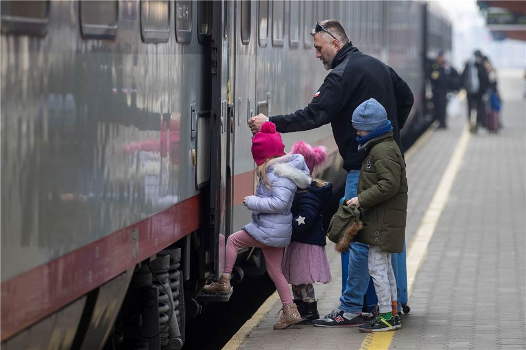 Ukraine-Flüchtlinge in Heek: Große Solidarität und handfeste Probleme Noch immer fliehen täglich tausende Ukrainer aus ihrem Land und suchen auch in Deutschland, dem Kreis Borken und Heek Zuflucht.