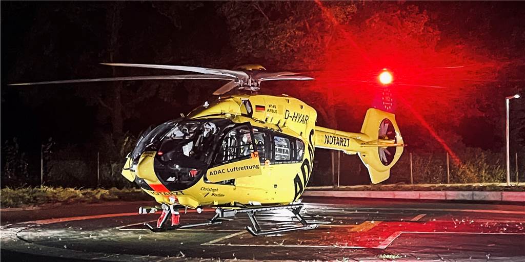 Unfall in Dorsten: Rettungshubschrauber war im Einsatz Noch in der Nacht wurde ein Rettungshubschrauber für den Patienten angefordert, der ihn in eine spezielle Unfallklinik verlegte.